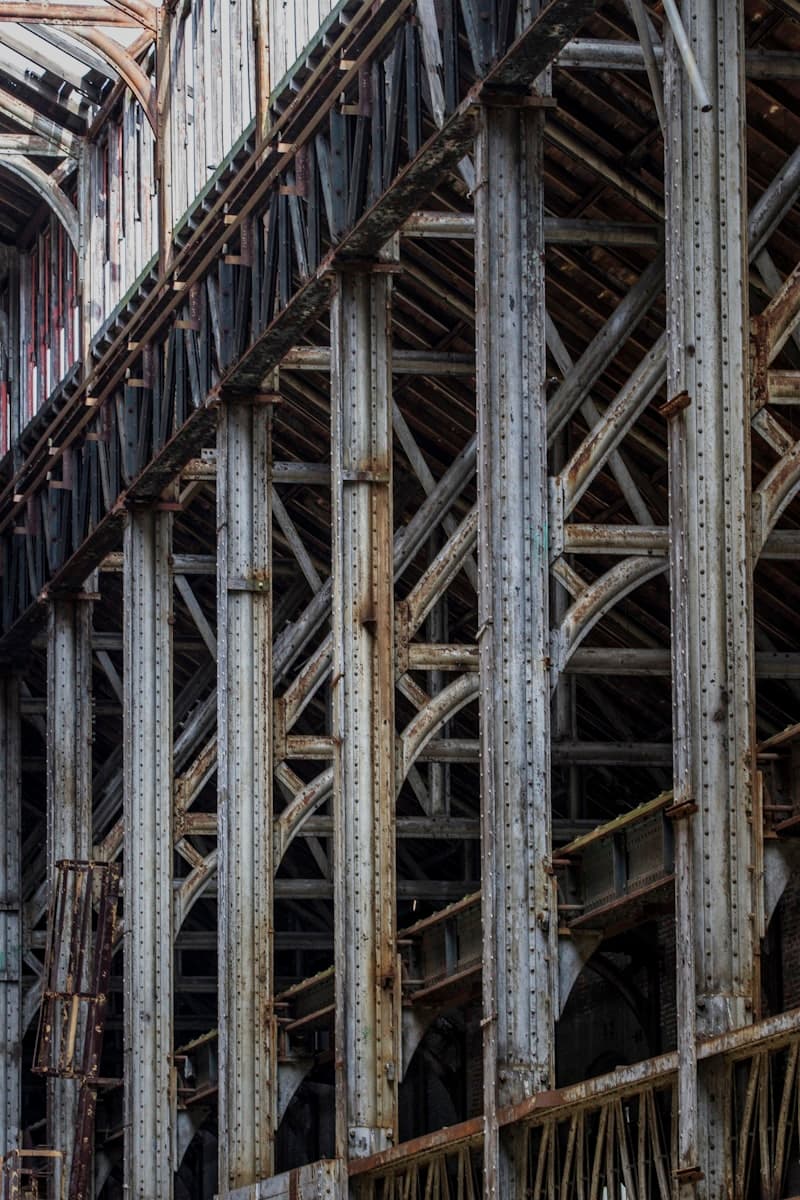 How Integrated Supply & Fit Models Reduce Contractor Risk